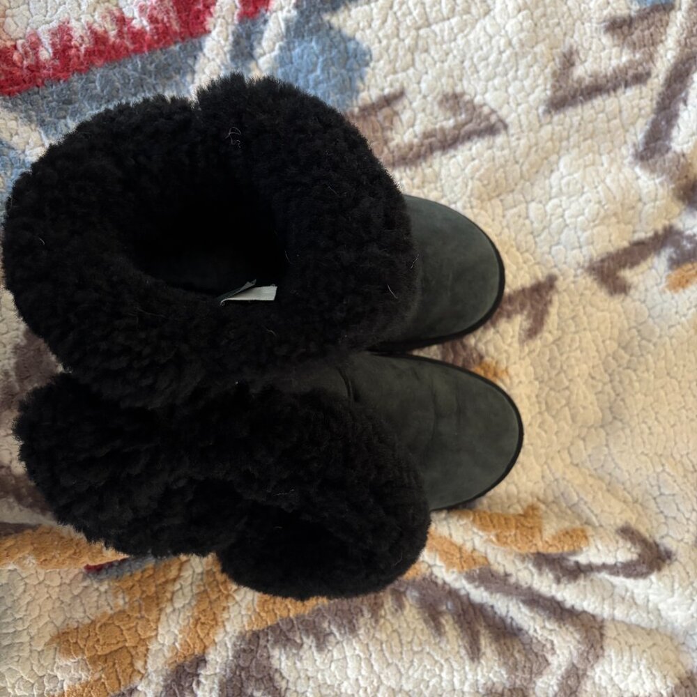 Size 7 Black Bailey Button Uggs - image 3